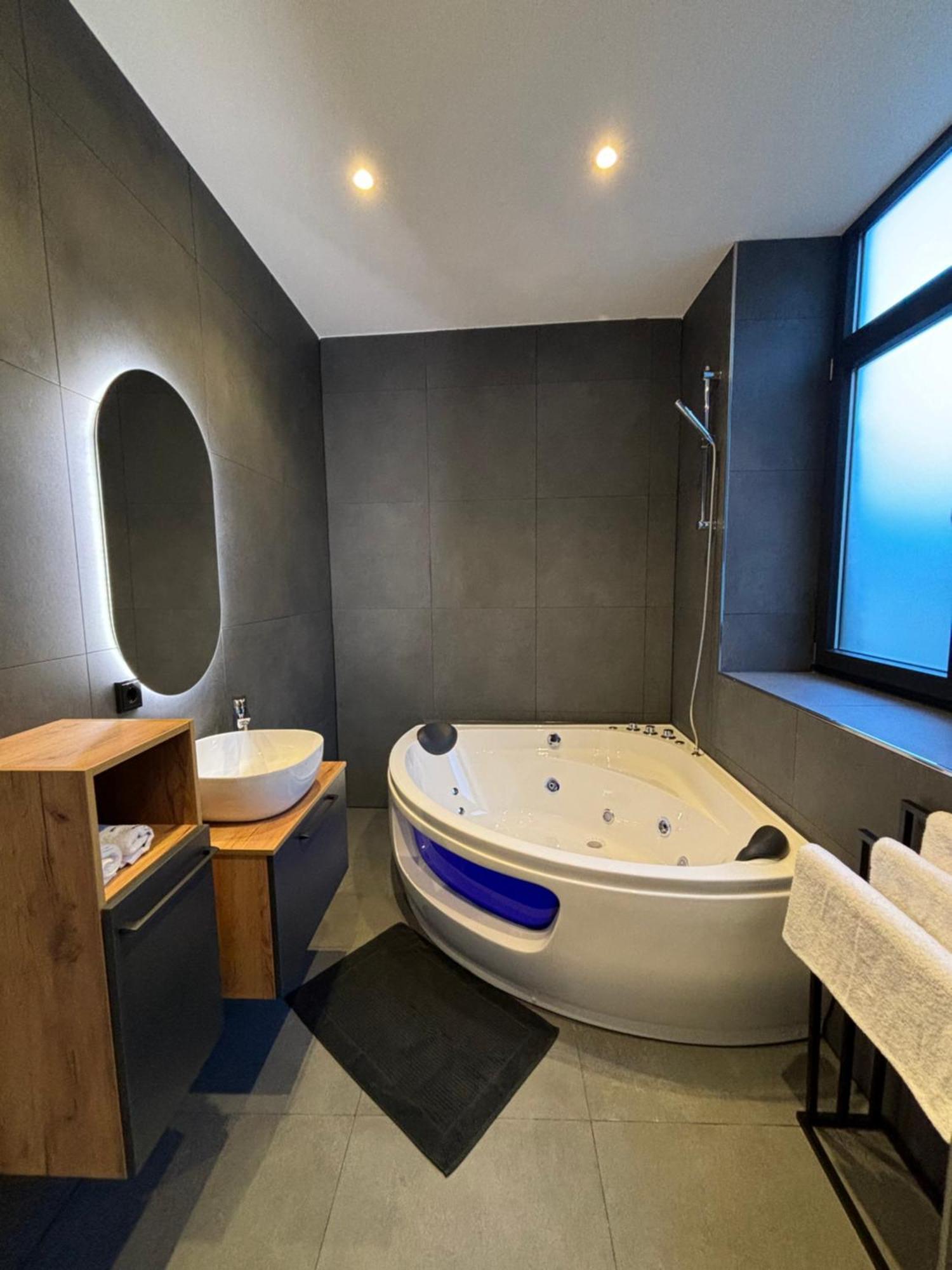 Luxus Apartment Mit Whirlpool In Киль Экстерьер фото
